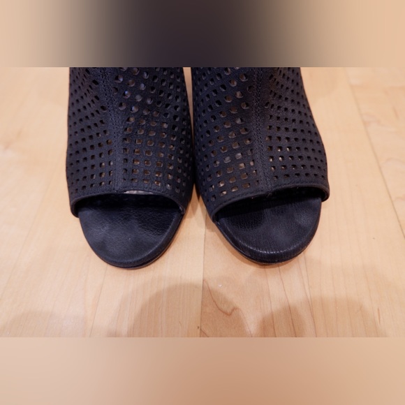 Vince Camuto Kamey Booties - Picture 5 of 9